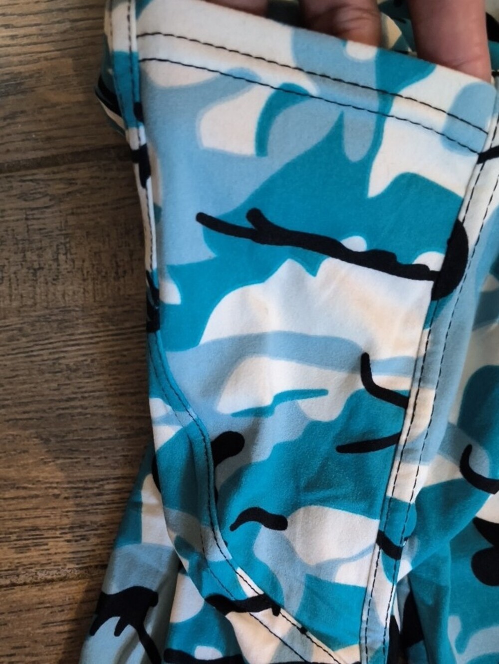 Kong Blue Teal & White Camo Leggings - Picture 3 of 4